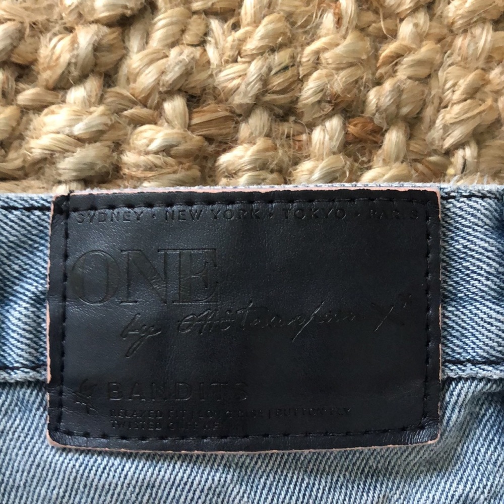 One Teaspoon shorts - Picture 3 of 4